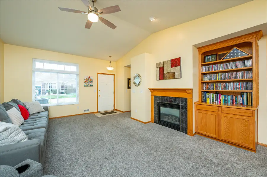 9513 Ironwood Lane, Johnston, IA 50131 - #2