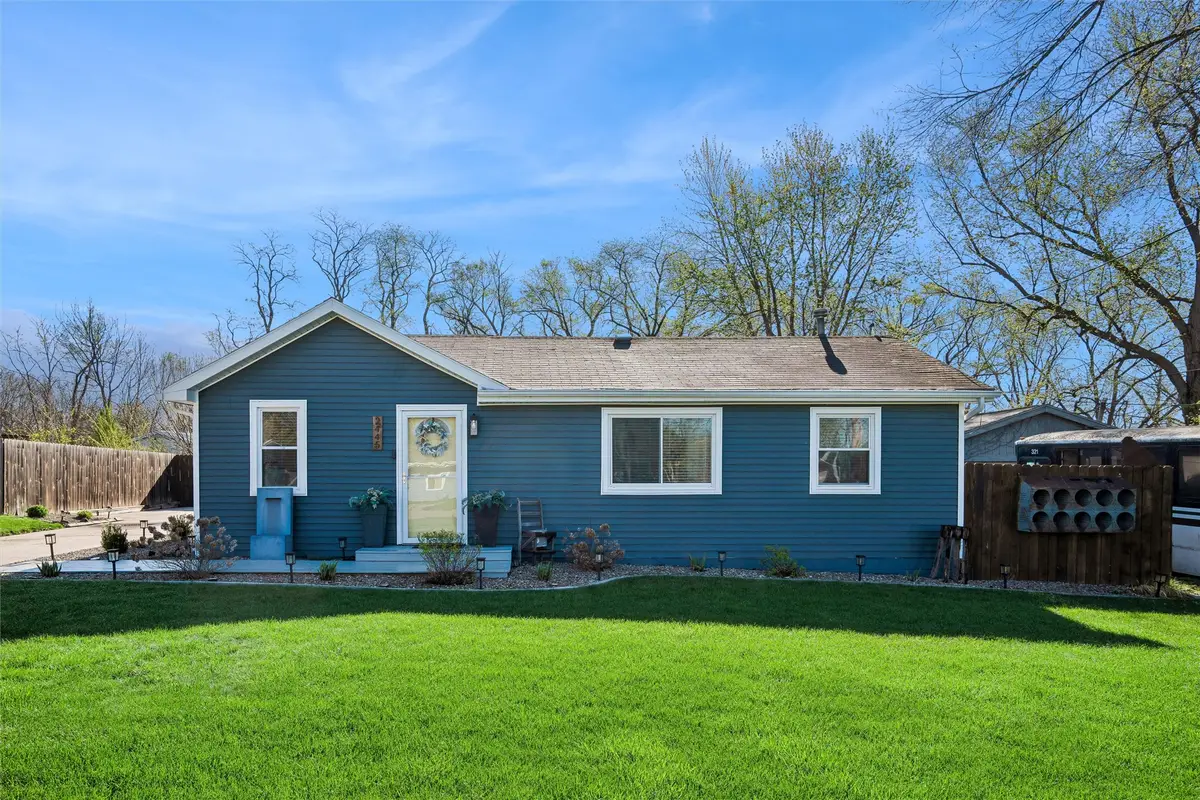 2445 NE 53rd Court, Des Moines, IA 50317 - #1