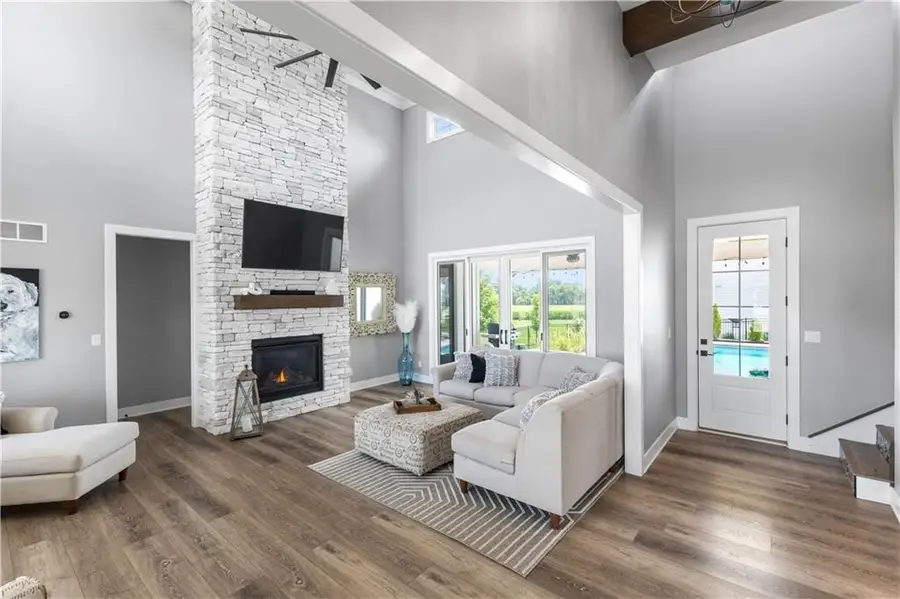 17448 Aurora Drive, Clive, IA 50325 - #2