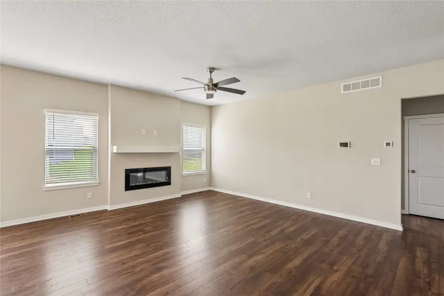 1112 32nd Street Se, Altoona, IA 50009 - #2