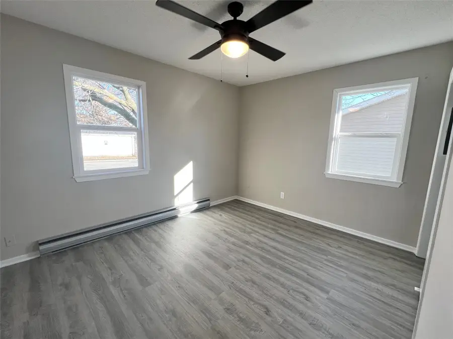 502 E 12th Street S, Newton, IA 50208 - #3