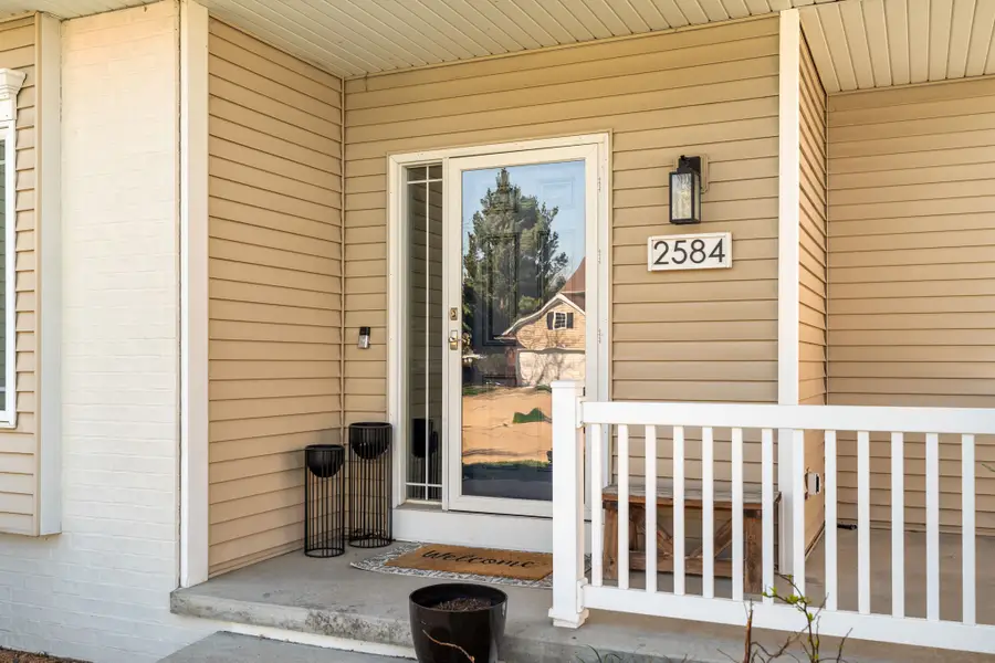 2584 NW 158th Street, Clive, IA 50325 - #2