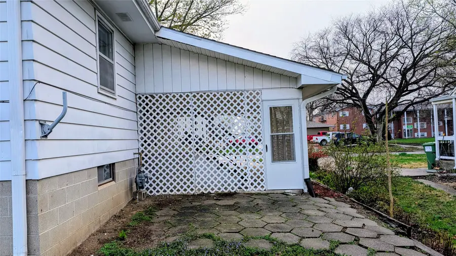 415 S Walnut Avenue, Ames, IA 50010 - #3