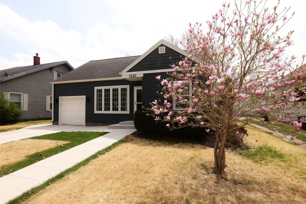 1424 1st Street, Boone, IA 50036 - #1