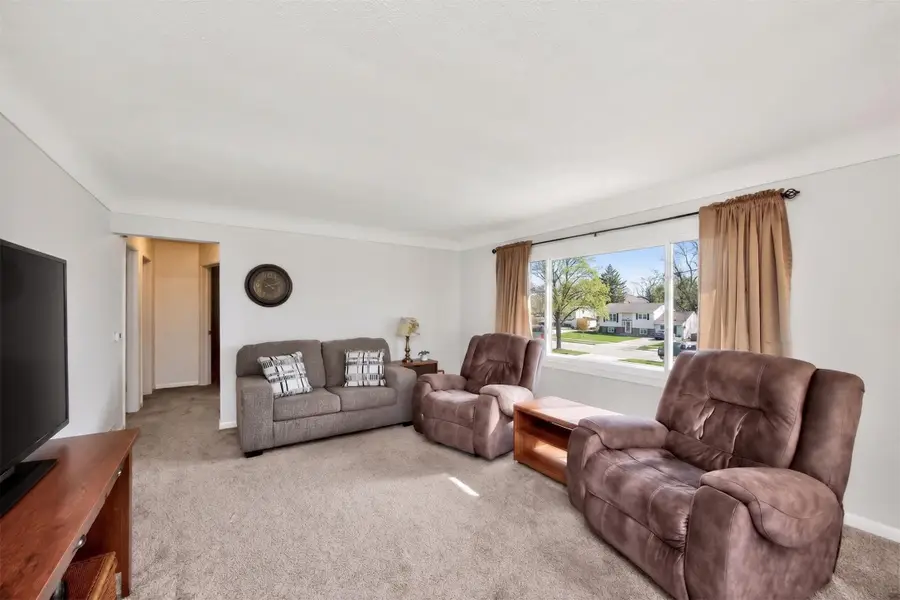 4128 70th Street, Urbandale, IA 50322 - #2