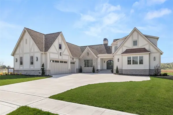 11864 Meadow Springs Drive, Johnston, IA 50131