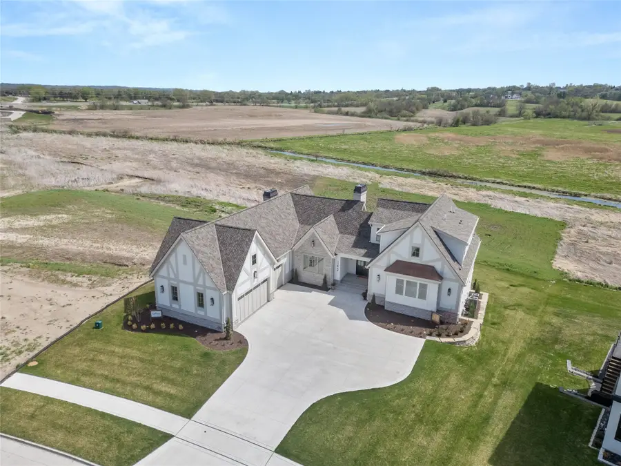 11864 Meadow Springs Drive, Johnston, IA 50131 - #2