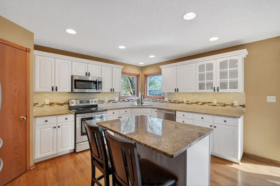 15152 Hawthorn Drive, Clive, IA 50325 - #3