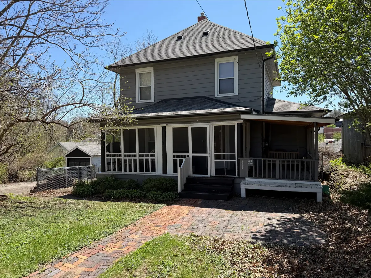 2612 High Street, Des Moines, IA 50312 - #1