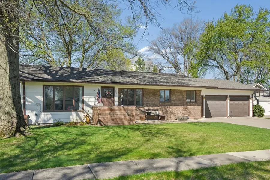 602 8th Avenue, Sully, IA 50251 - #2