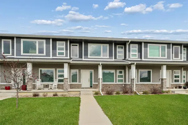 16617 Wilden Drive, Clive, IA 50325