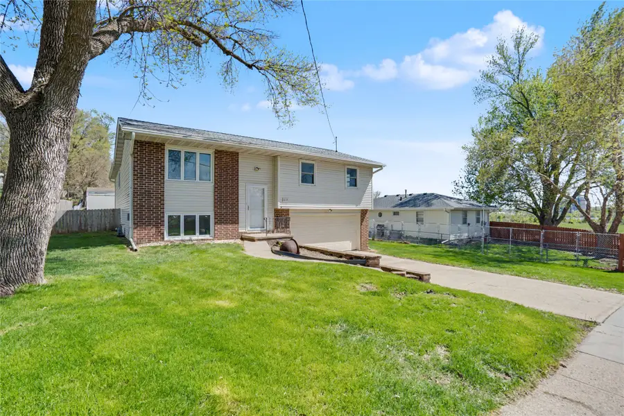 625 Schaffer Boulevard, Pleasant Hill, IA 50327 - #2