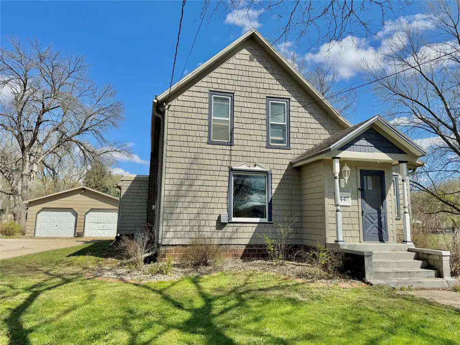 1447 N Carolina Avenue, Mason City, IA 50401 - #3