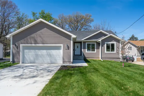 4026 Glover Avenue, Des Moines, IA 50315