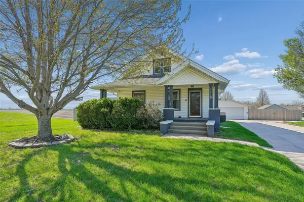 1115 S 13th Avenue E, Newton, IA 50208