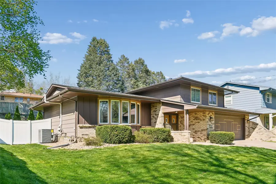 6509 Franklin Avenue, Windsor Heights, IA 50324 - #2