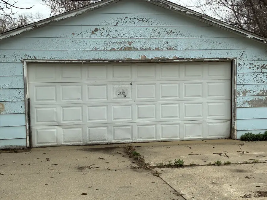 1305 Stewart Street, Des Moines, IA 50316 - #3