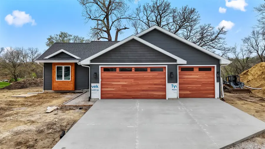 705 Academy Circle, Nevada, IA 50201 - #2