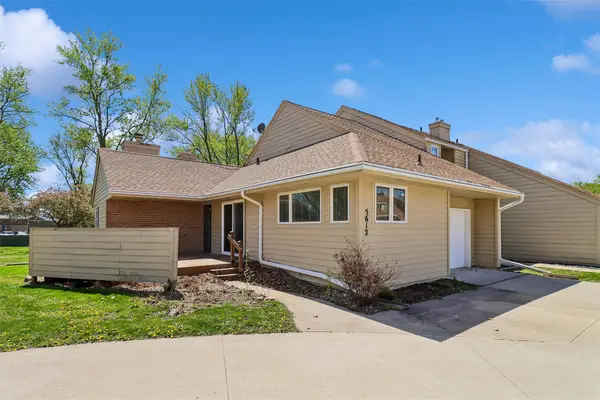 5612 Linden Circle, Johnston, IA 50131