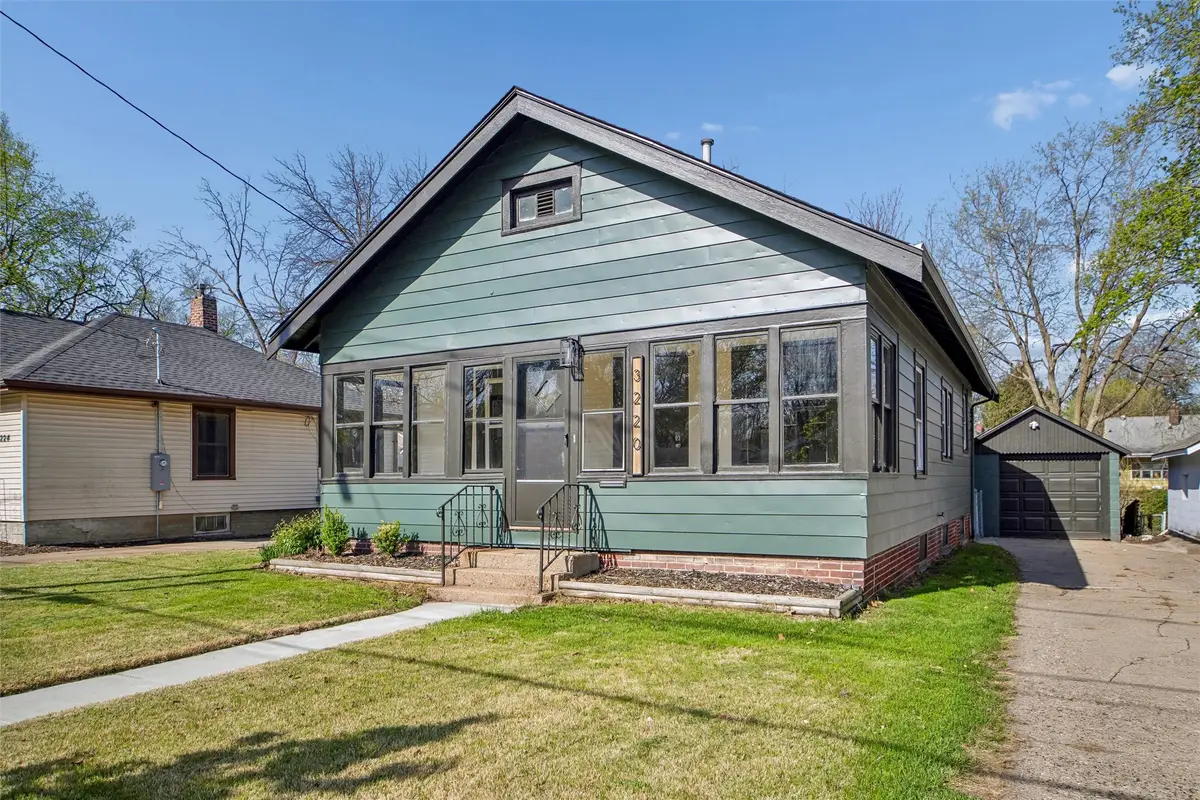 3220 SW 13th Street, Des Moines, IA 50321 - #1