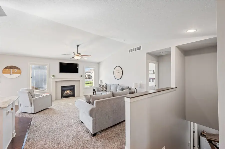 614 Lincoln Street Ne, Bondurant, IA 50035 - #2