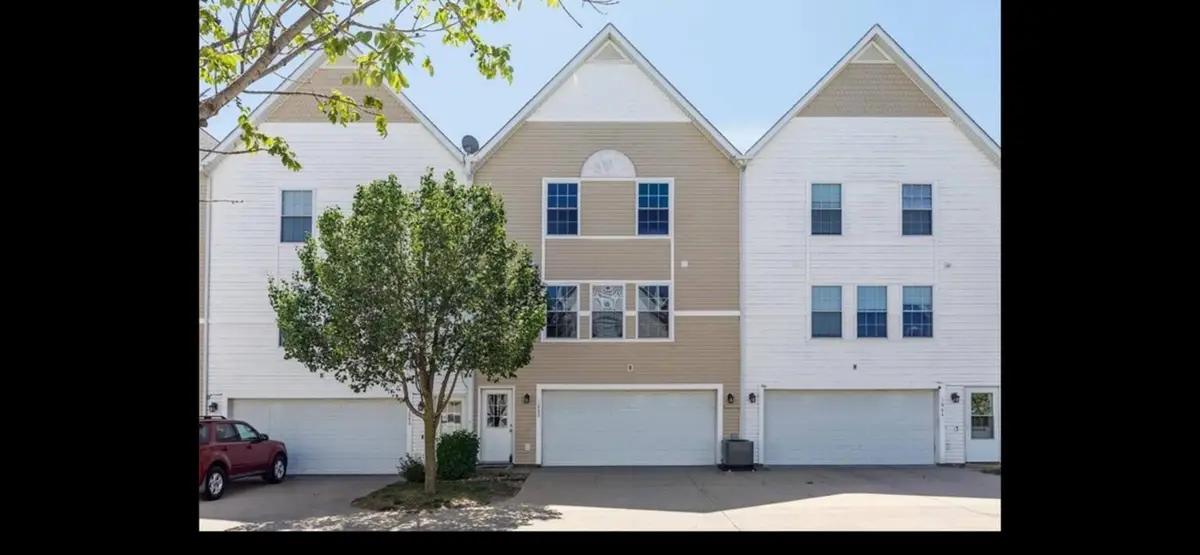 1062 10th Avenue Nw, Altoona, IA 50009 - #1