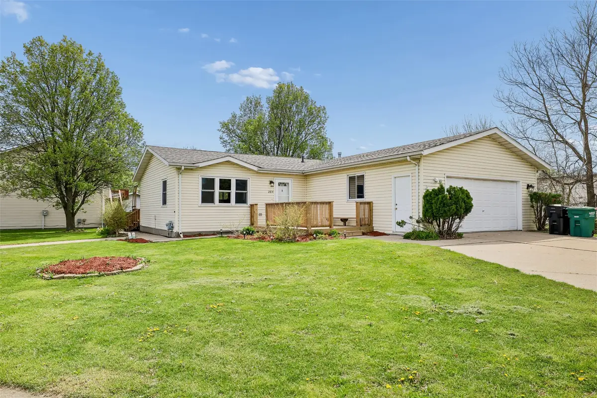 2814 SE Peachtree Drive, Ankeny, IA 50021 - #1