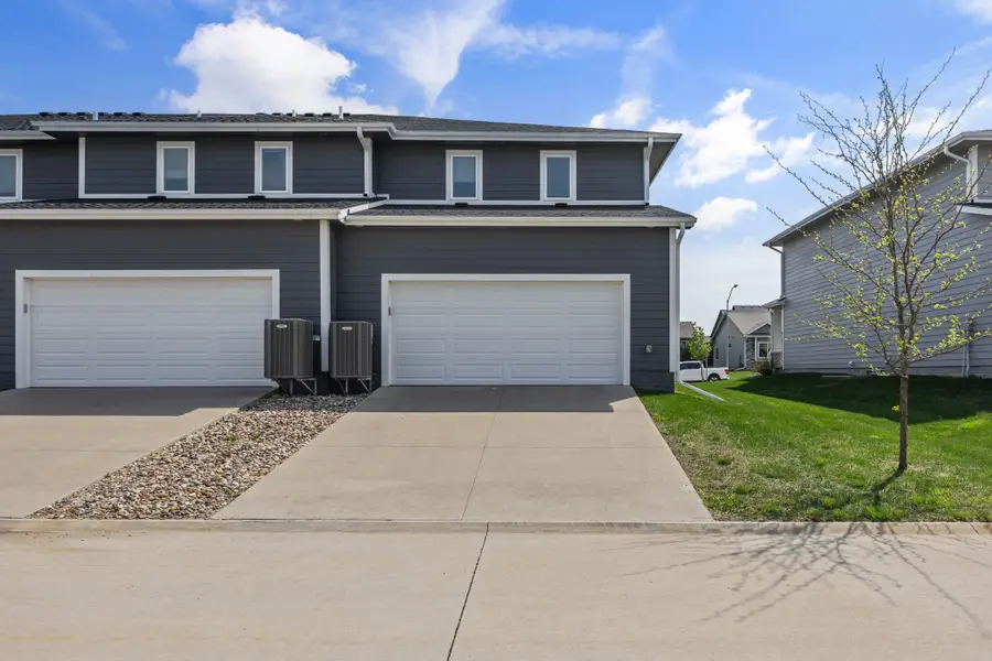 16631 Wilden Drive, Clive, IA 50325 - #3