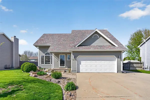 617 SE Meadowlark Drive, Grimes, IA 50111