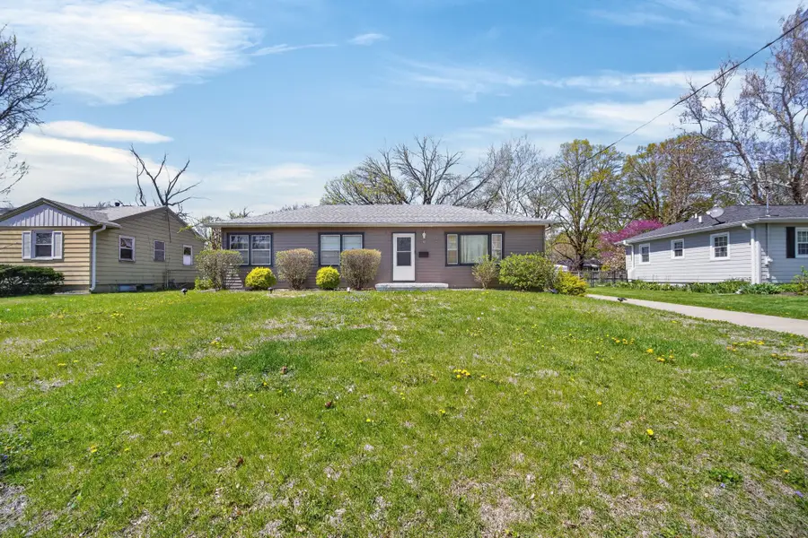 2306 48th Place, Des Moines, IA 50310 - #2