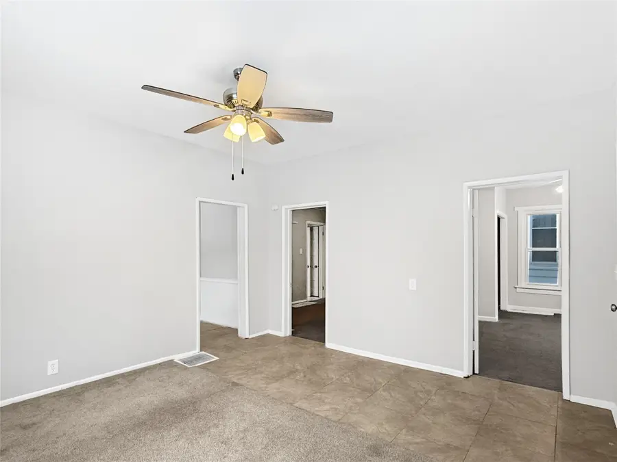 819 Cleveland Avenue, Des Moines, IA 50316 - #3