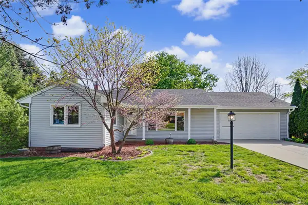 2917 87th Court, Urbandale, IA 50322