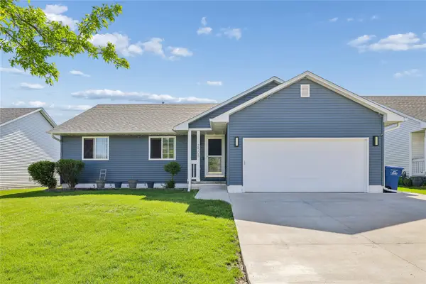 2505 Grand River Drive, Des Moines, IA 50320