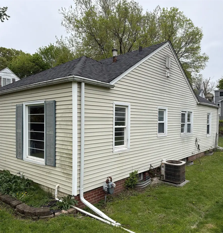 1216 Creston Avenue, Des Moines, IA 50315 - #2