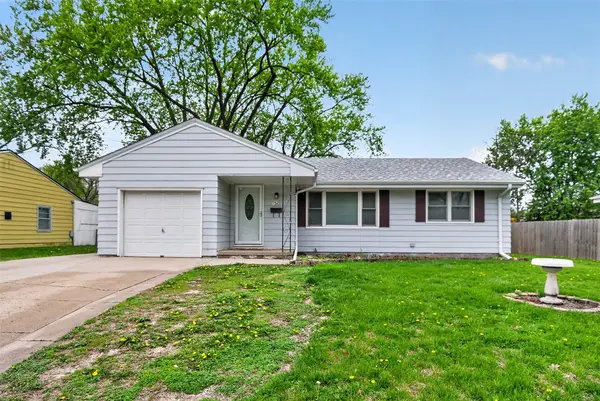 1520 E 26th Street, Des Moines, IA 50317