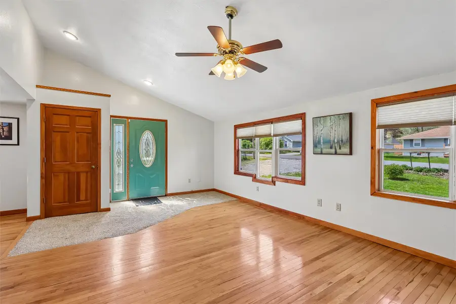 4835 NE 30th Street, Des Moines, IA 50317 - #3