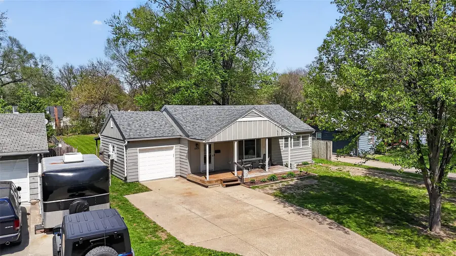 1501 Carrie Avenue, Des Moines, IA 50315 - #2