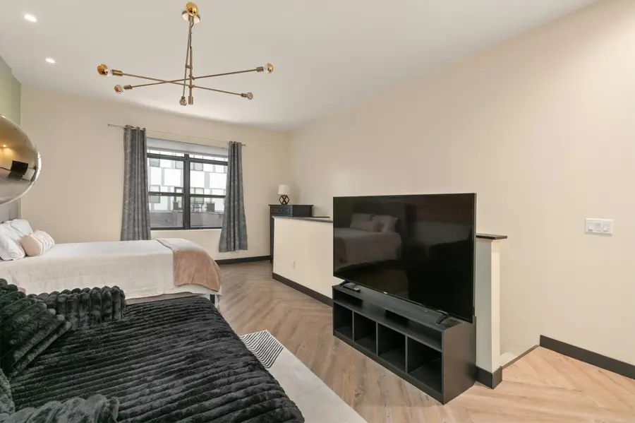 400 E Locust Street #102, Des Moines, IA 50309 - #3