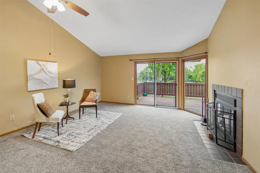 5618 Linden Circle, Johnston, IA 50131 - #2