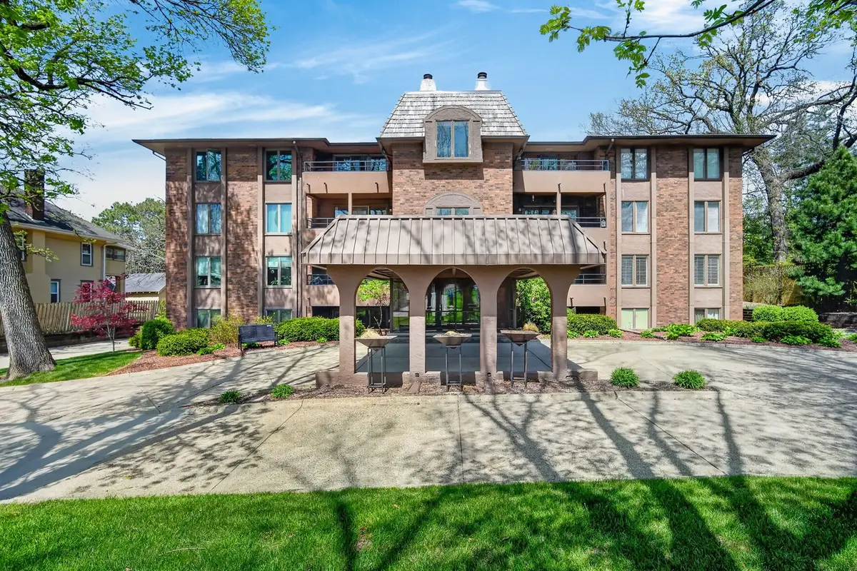 4323 Grand Avenue #103, Des Moines, IA 50312 - #1