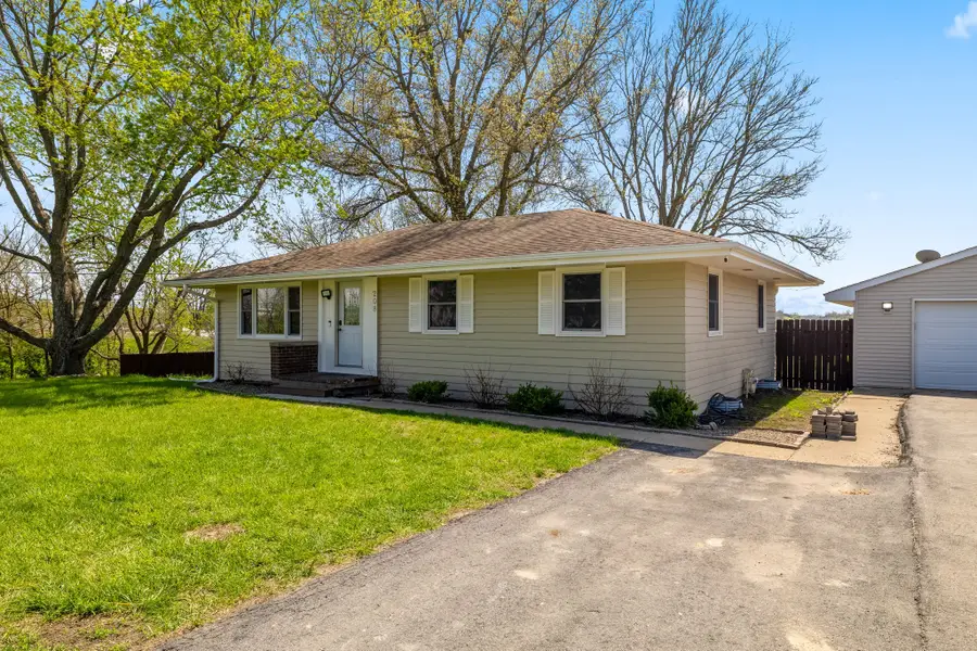 208 Willow Street, De Soto, IA 50069 - #2