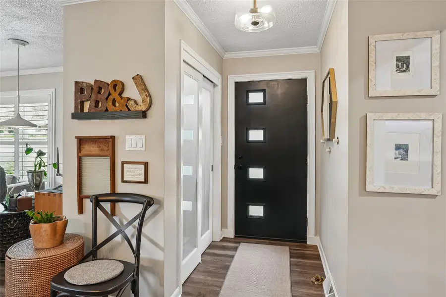 1043 23rd Street, West Des Moines, IA 50266 - #2