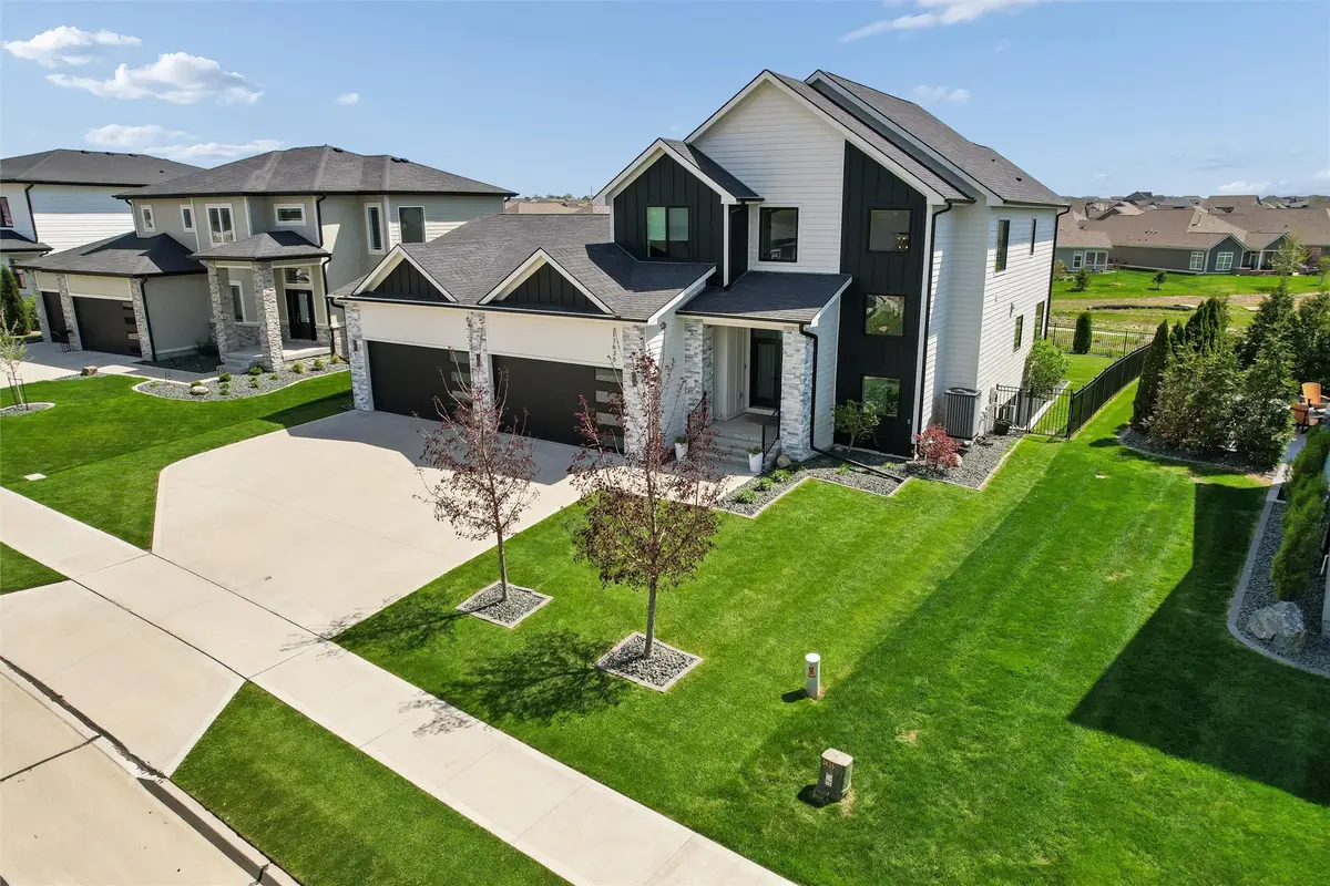 17636 Aurora Drive, Clive, IA 50325 - #1