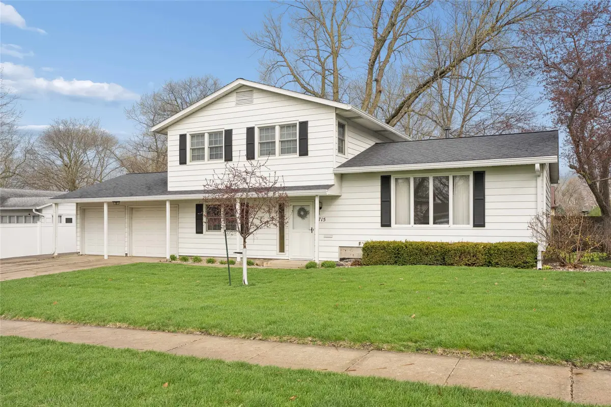 2715 Cleveland Drive, Ames, IA 50010 - #1