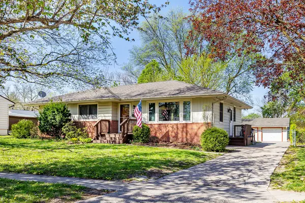 4114 Lower Beaver Road, Des Moines, IA 50310