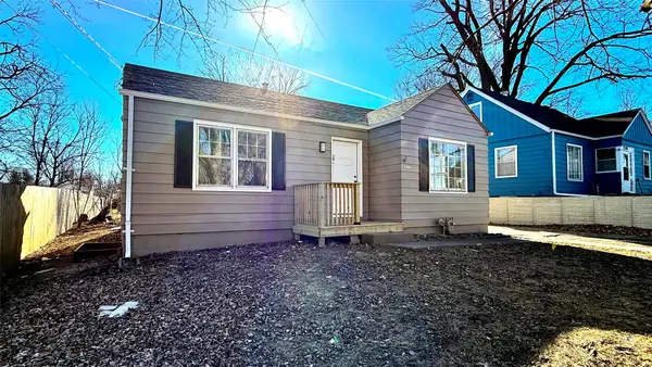 2744 Adams Avenue, Des Moines, IA 50310