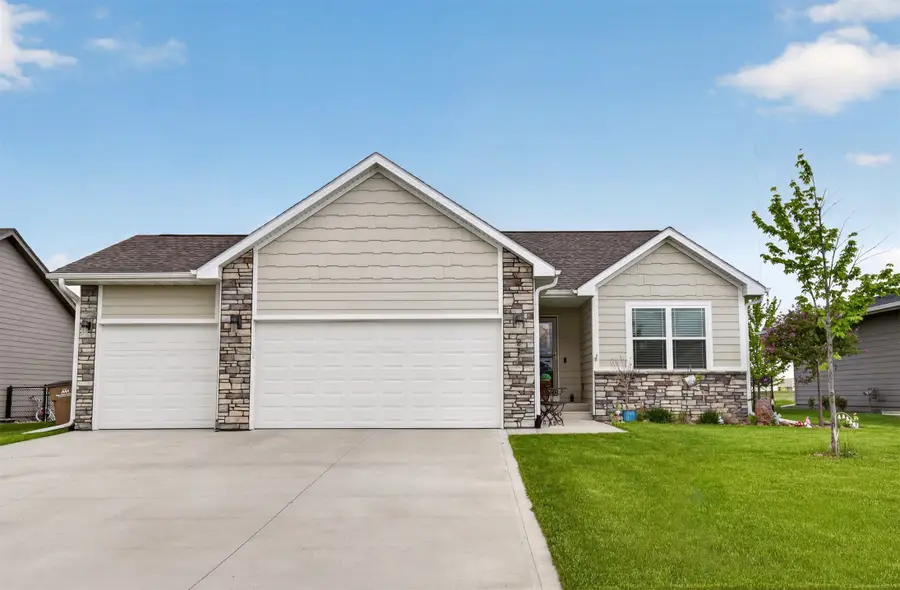 211 31st Street Se, Altoona, IA 50009 - #2