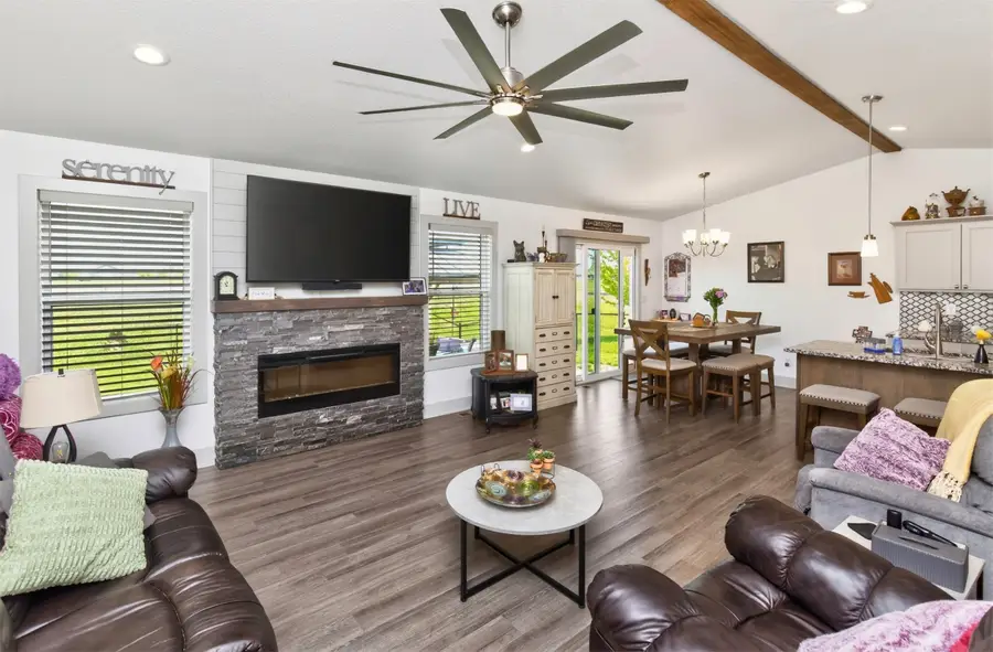 211 31st Street Se, Altoona, IA 50009 - #3