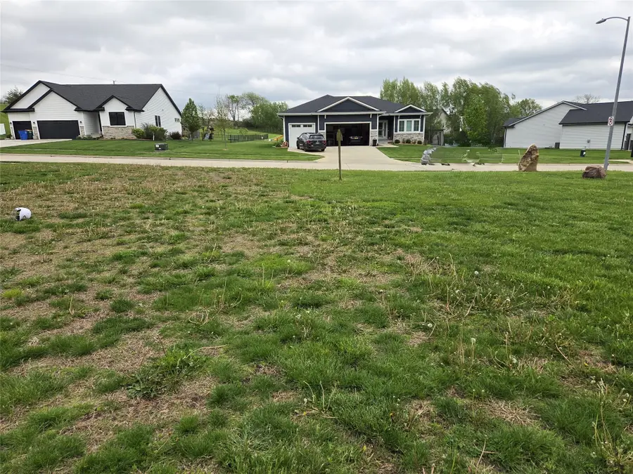 1305 S L Court, Indianola, IA 50125 - #2