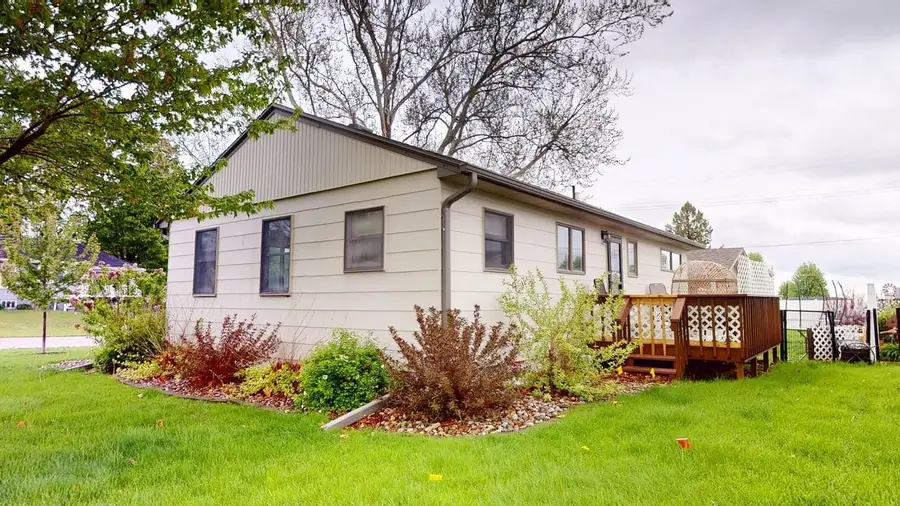 107 6th Avenue, Sully, IA 50251 - #2